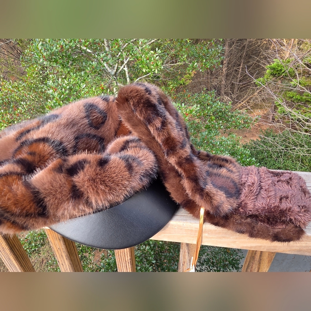 House Of Harlow Leopard Print Faux Fur Women's Hat And Headband Set